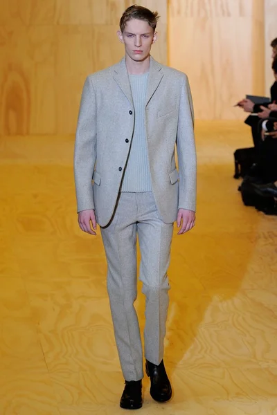 Look 7